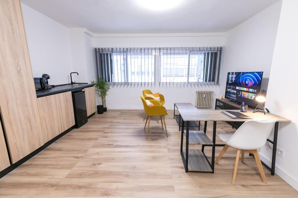 Estudio-Oficina Moderno, Centro De Jaén Εξωτερικό φωτογραφία